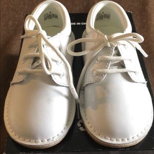 L’amour Boys White Leather Lace Up Shoes